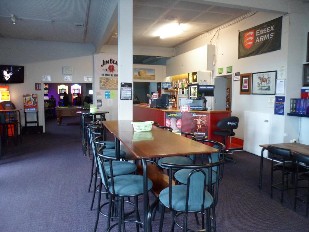 במוטל הונטלי Essex Arms מראה חיצוני תמונה